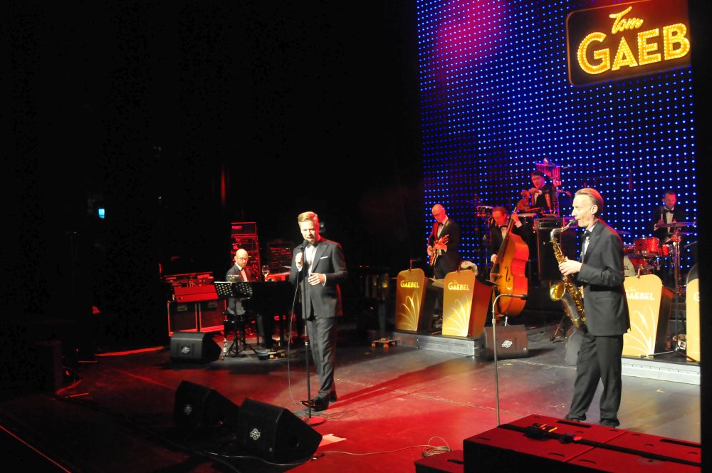 18 Tom Gaebel und Band