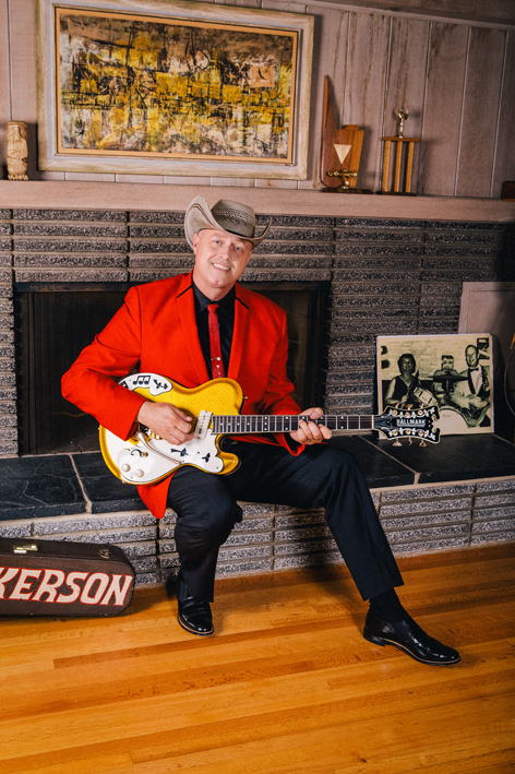 Deke Dickerson